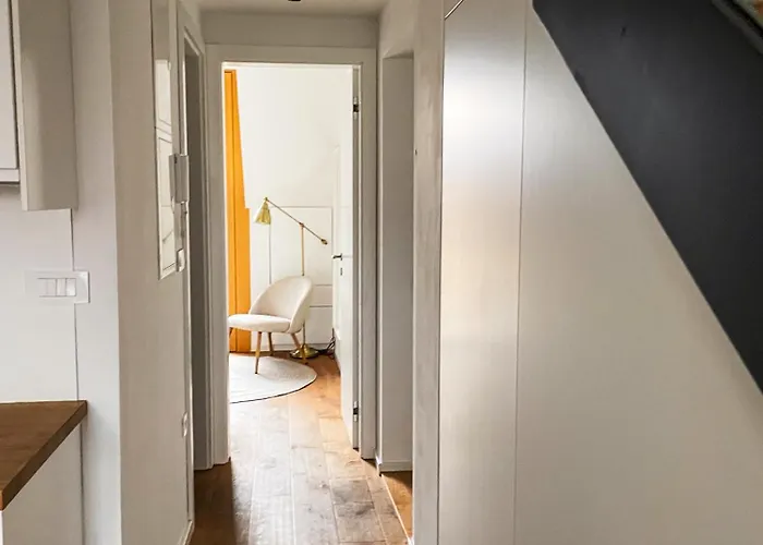 Finna New In Center Of Free Parking 公寓