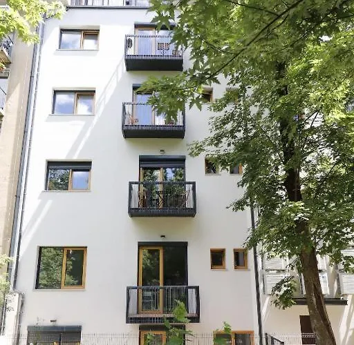 Finna New In Center Of Free Parking *